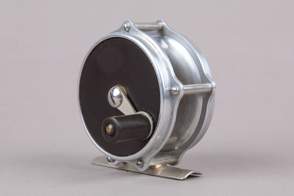 Unmarked – 2 5/8" Raised Pillar