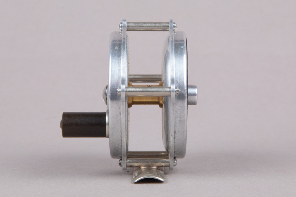 Unmarked – 2 5/8" Raised Pillar